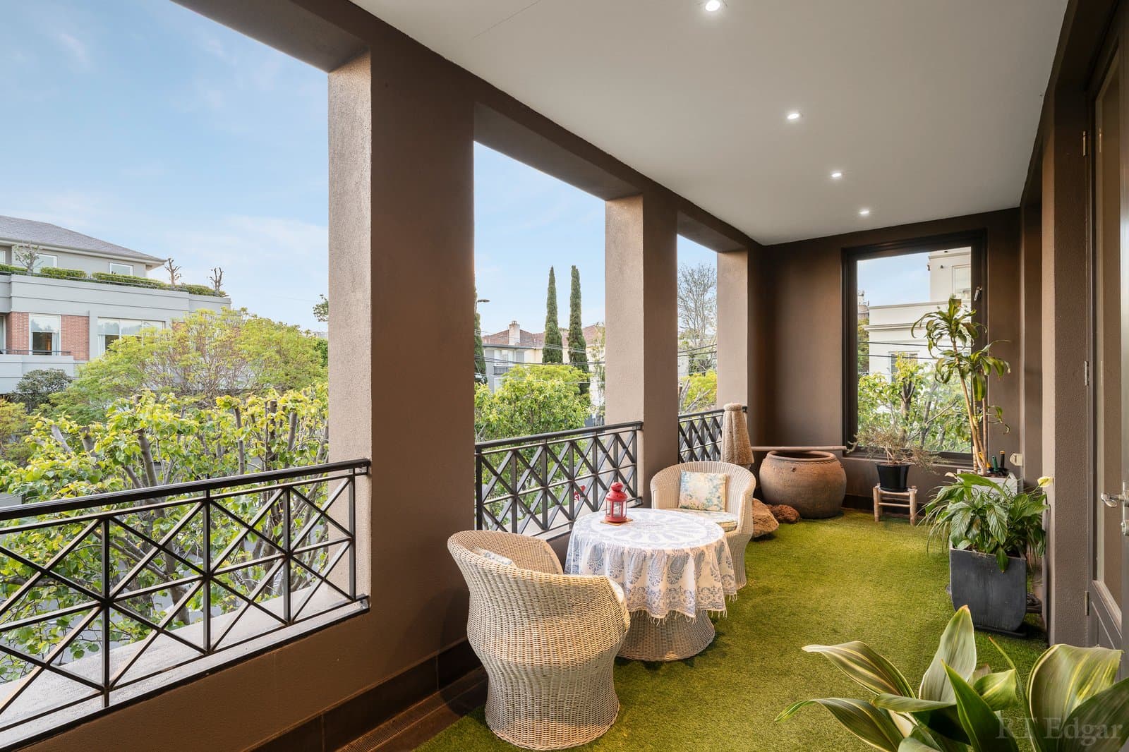3/2A Ormsby Grove, Toorak, Holsworthy - Thumbnail 2