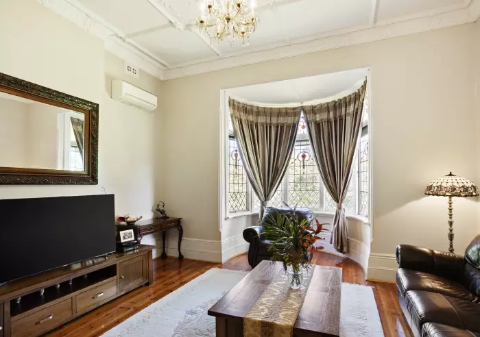 2 Denmark Street, Kew, VIC, Kew - Thumbnail 5