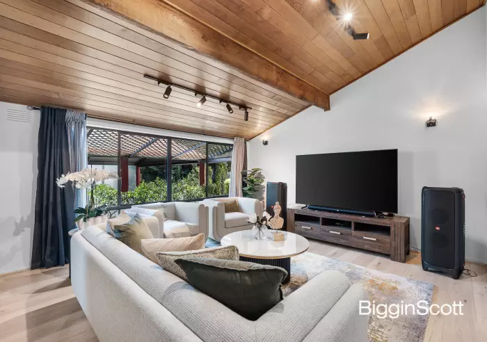 16 Charles Green Avenue, Endeavour Hills, Endeavour Hills - Thumbnail 4