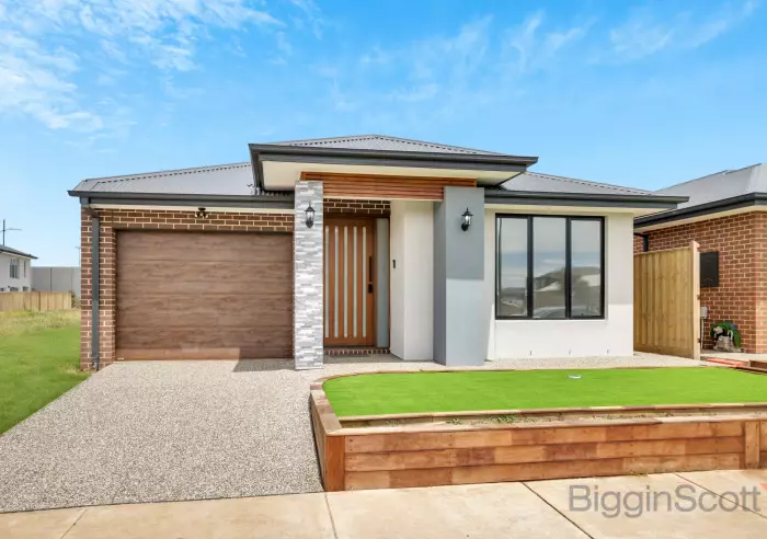 10 Montestella Street, Deanside, VIC, Deanside - Thumbnail 3