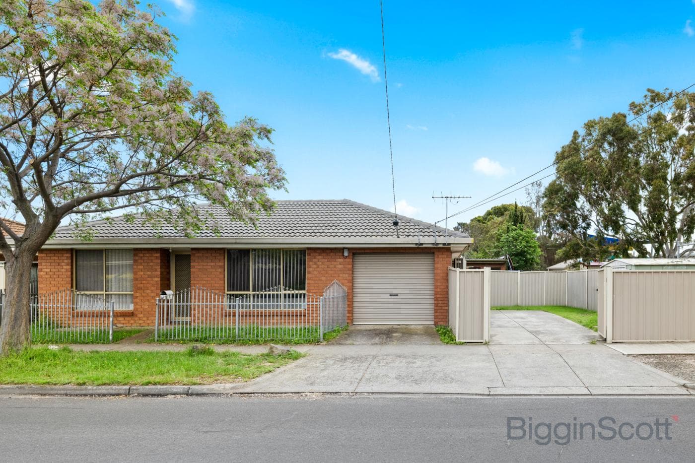 2/2 Doherty Street, Deer Park, Deer Park - Image 1