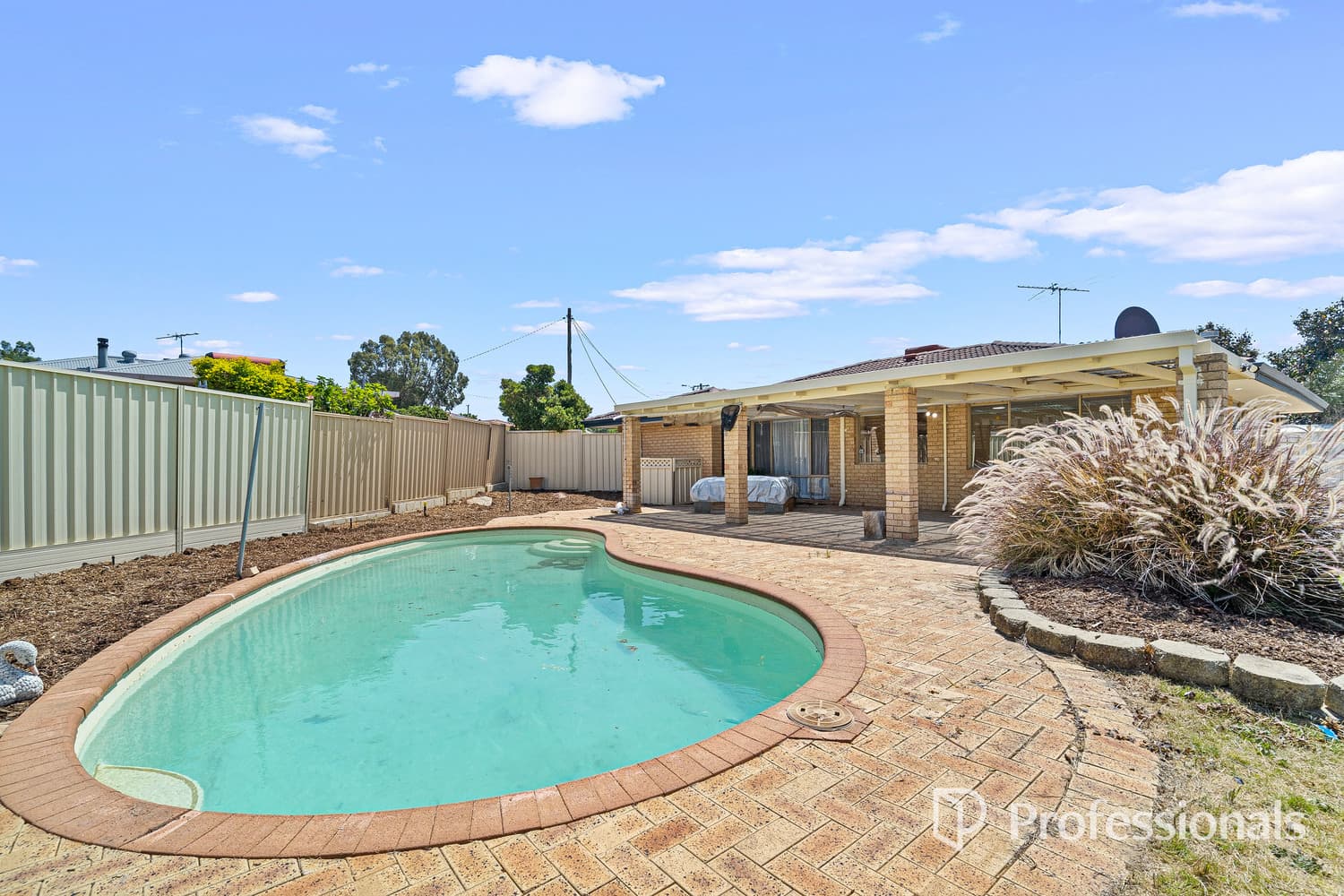 16 Pyrmont Place, Greenmount - Image 1