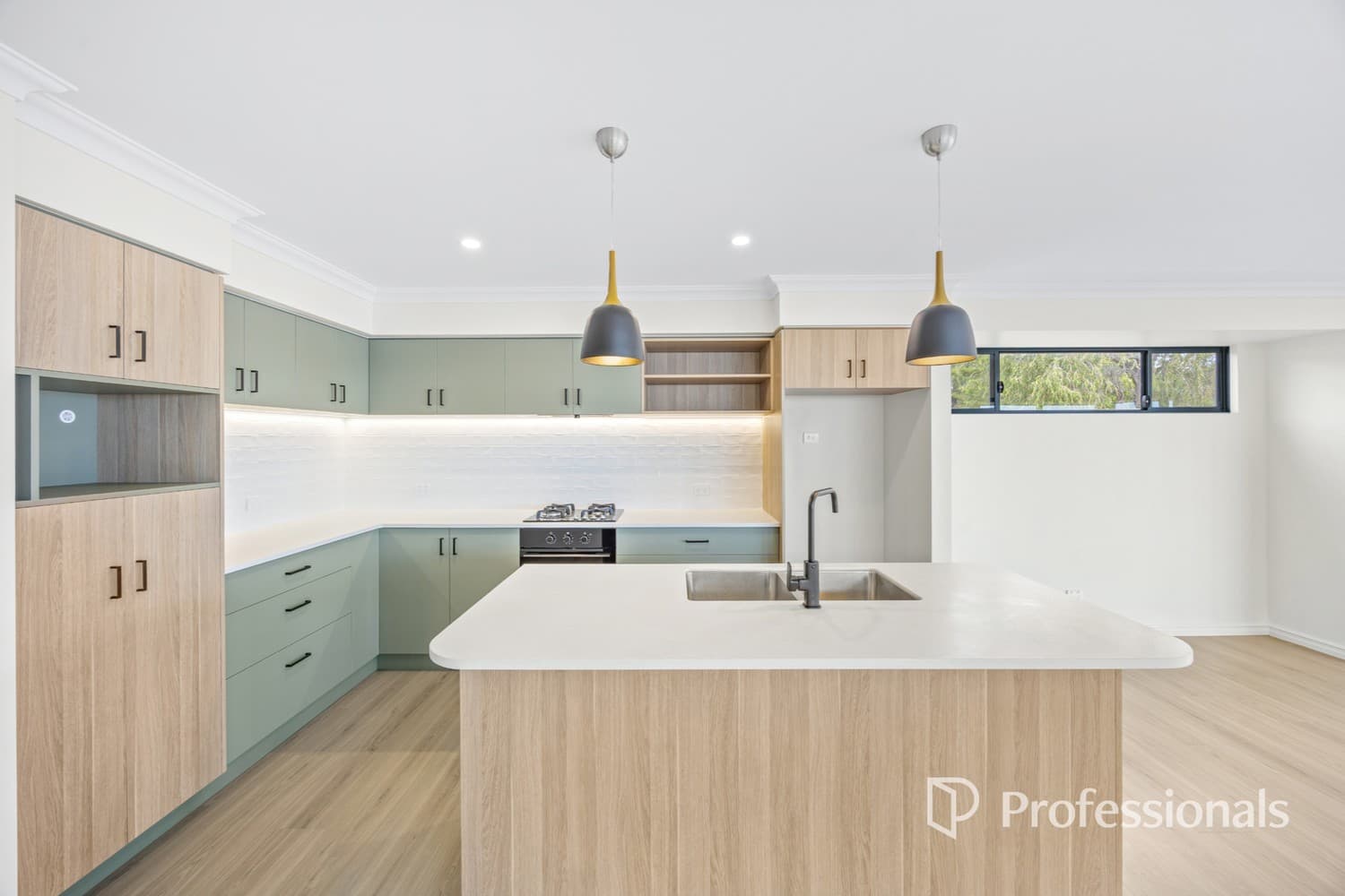 187A Old Coast Road, Australind WA 6233, Australind - Image 1