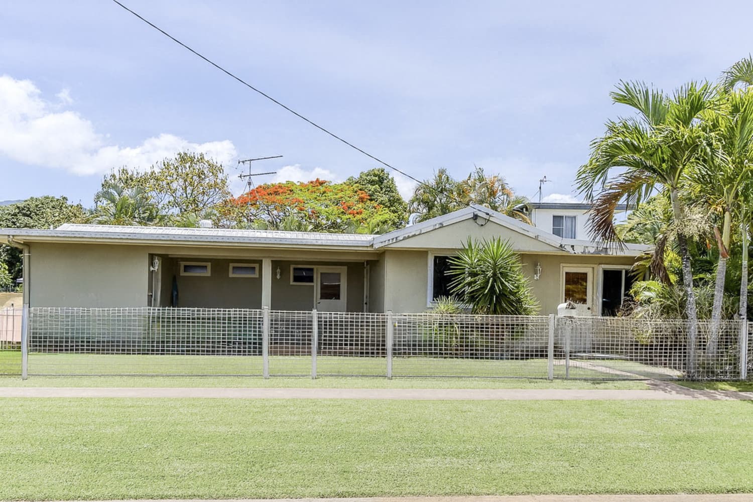 207 Victoria Street, Cardwell QLD 4849, Cardwell - Image 1