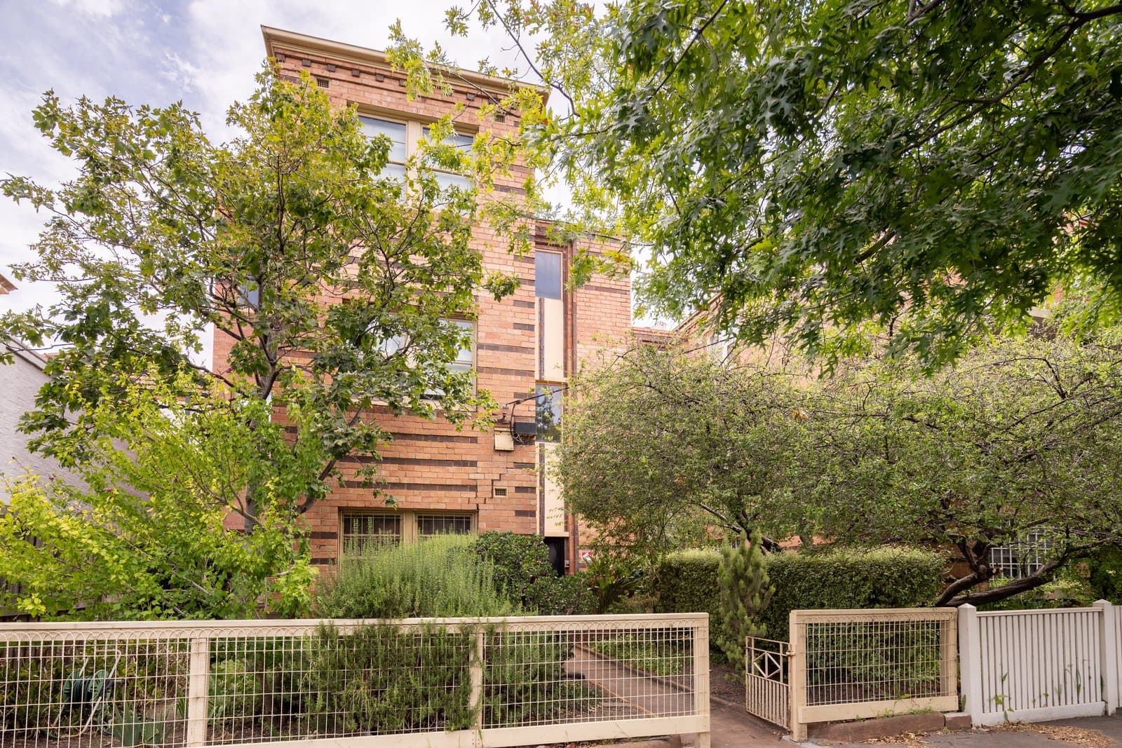 4/19 Albert Street, East Melbourne VIC 3002, East Melbourne - Thumbnail 2