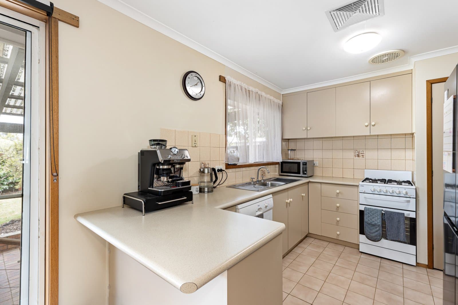 120 Duggan Street, Black Hill, Black Hill - Thumbnail 8