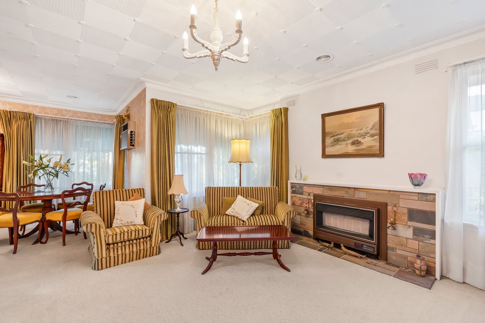 40 Hillview Avenue, Mount Waverley, Mount Waverley - Thumbnail 4