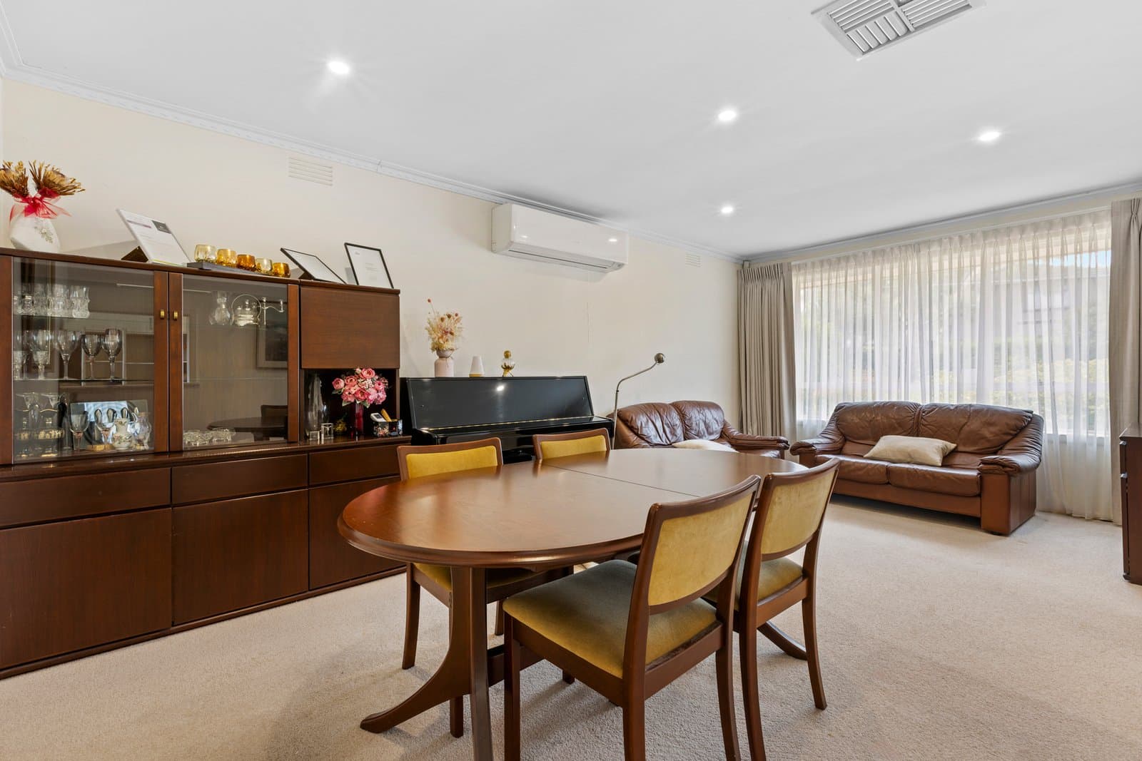 51 Greenways Road, Glen Waverley, Glen Waverley - Thumbnail 3