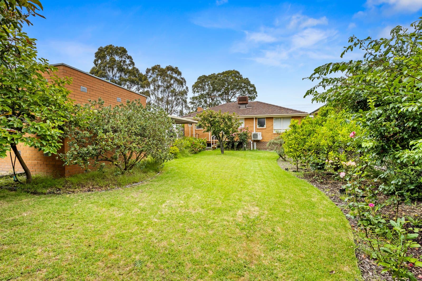51 Greenways Road, Glen Waverley, Glen Waverley - Thumbnail 6