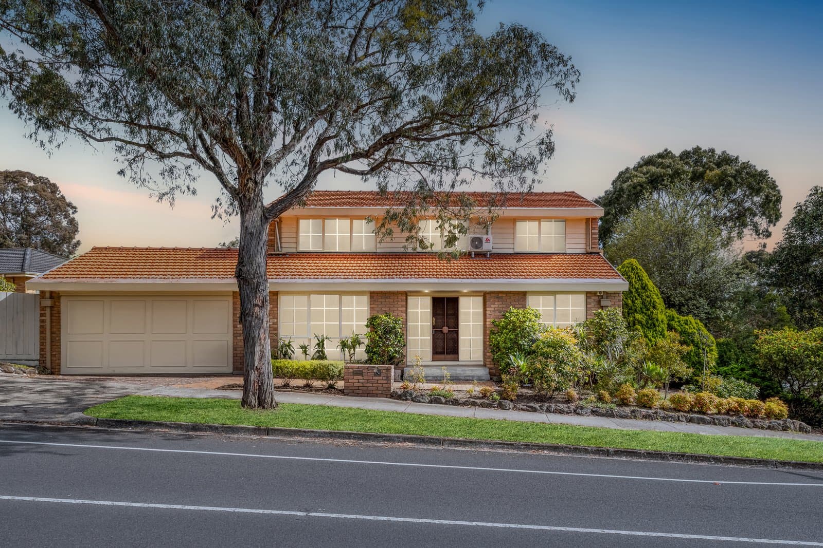 1 Stanton Court, Glen Waverley, Glen Waverley - Thumbnail 3
