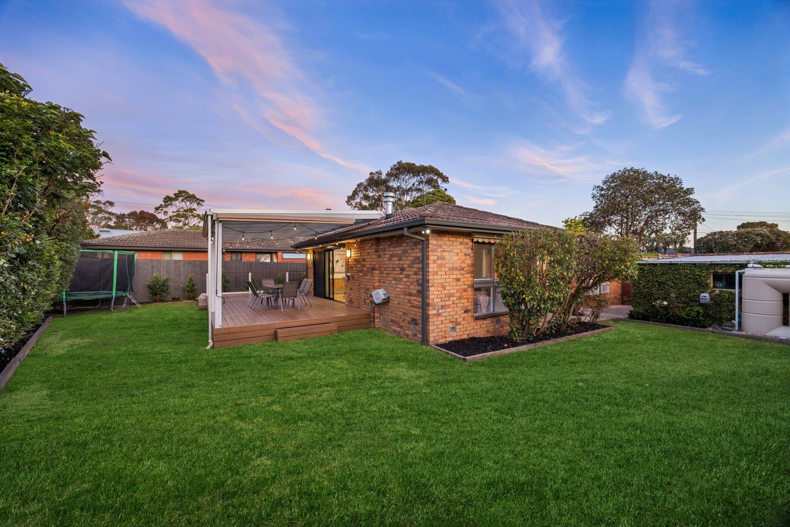 6 Seaton Drive, Dingley Village, Dingley Village - Thumbnail 2