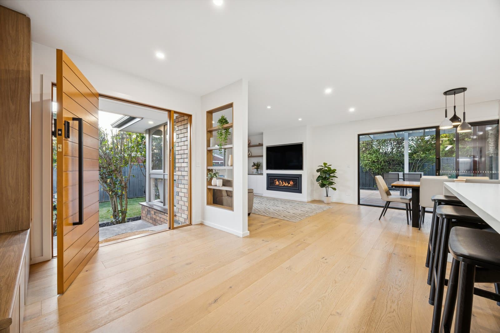 6 Seaton Drive, Dingley Village, Dingley Village - Thumbnail 8