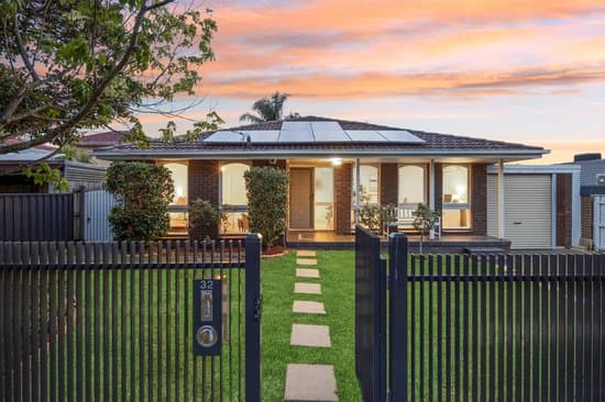32 Campbell Grove, Dingley Village, Dingley Village - Image 1