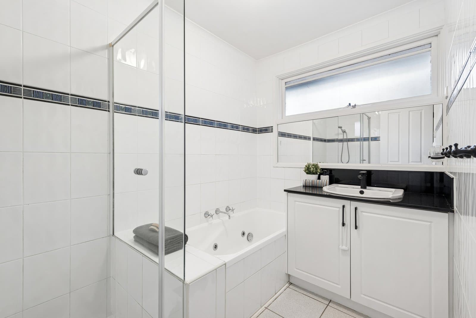 32 Campbell Grove, Dingley Village, Dingley Village - Thumbnail 8