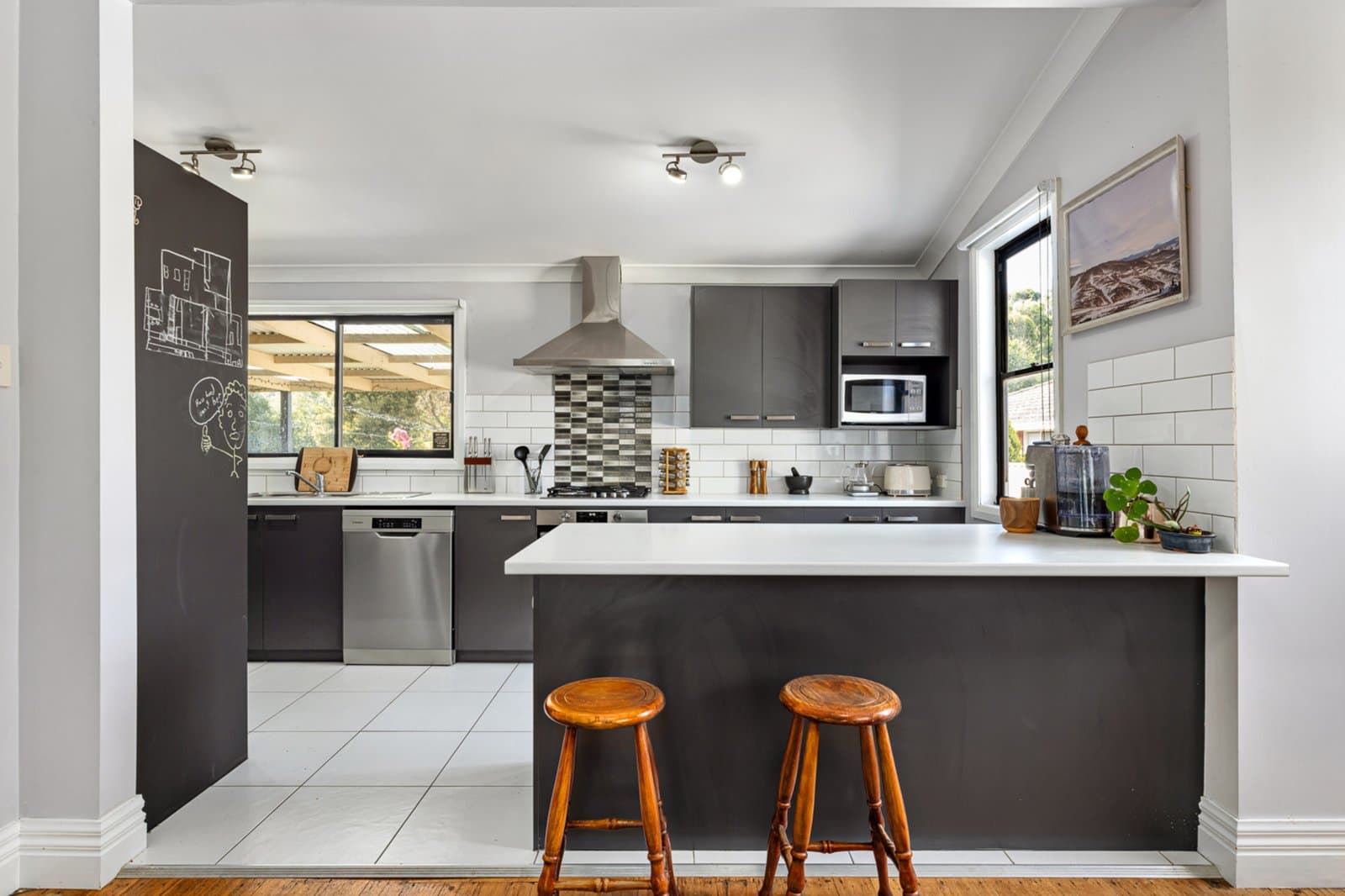 812 Humffray Street South, Mount Pleasant, Mount Pleasant - Thumbnail 5