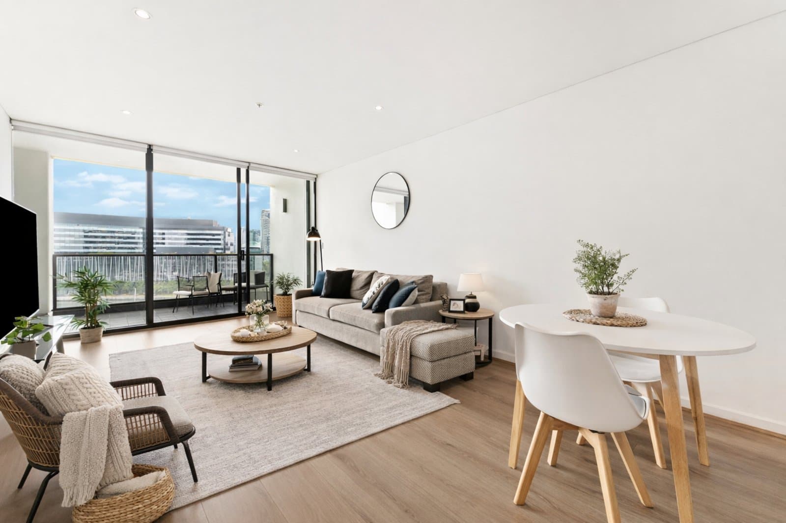 1105/60 Lorimer Street, Docklands, Docklands - Thumbnail 4