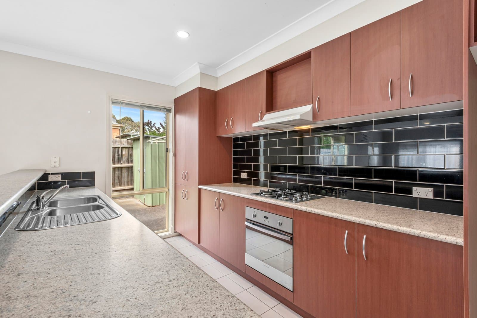 6/10 Bosanquet Avenue, Newtown, Newtown - Thumbnail 6