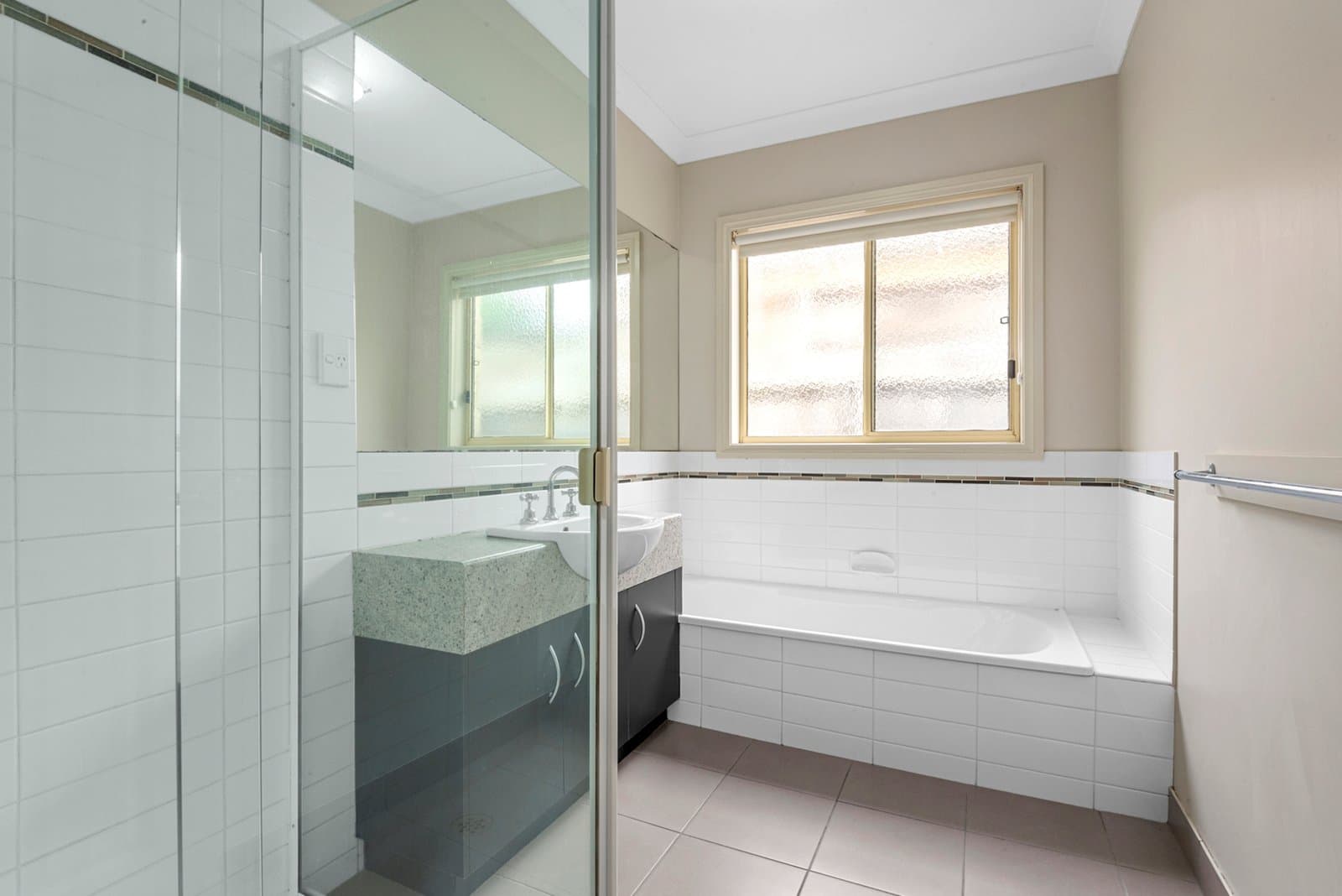 6/10 Bosanquet Avenue, Newtown, Newtown - Thumbnail 7