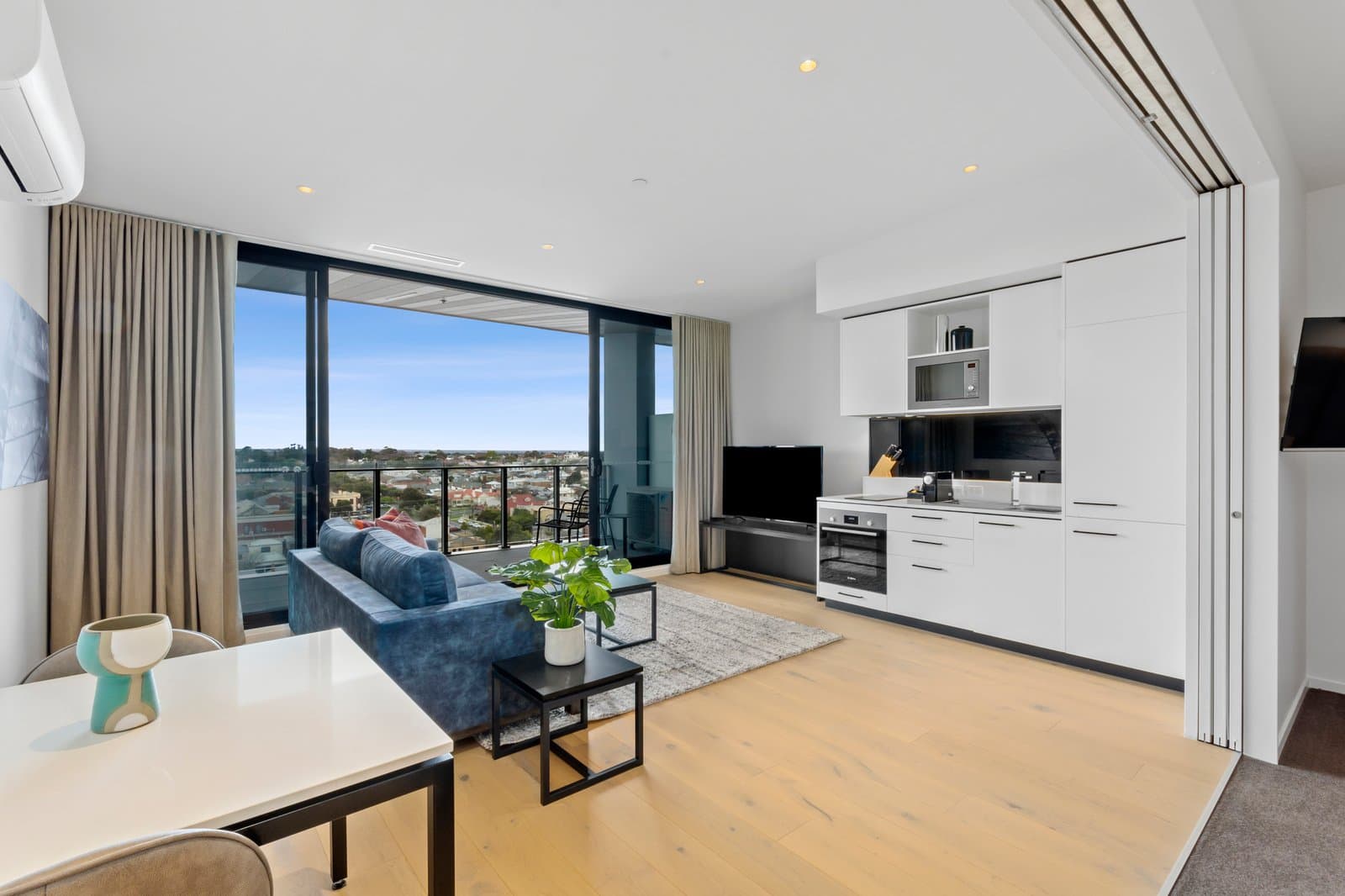 908/10 Bellerine Street, Geelong, Geelong - Thumbnail 8