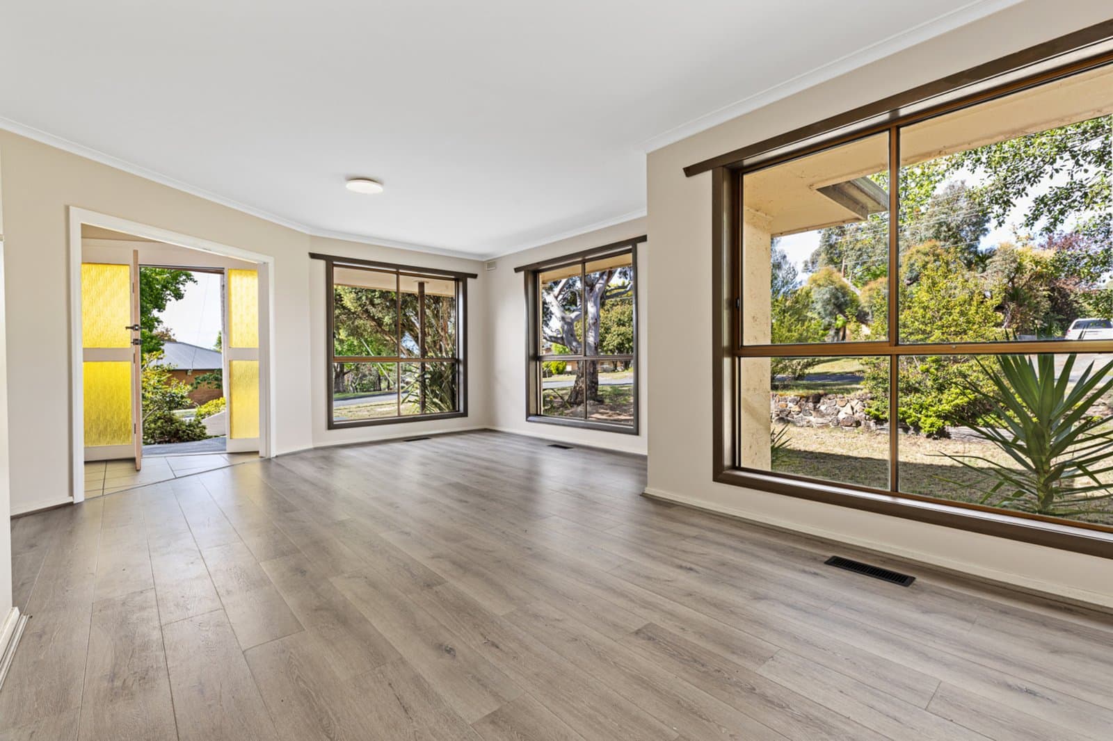 1 Yarana Drive, Mount Helen, Mount Helen - Thumbnail 4