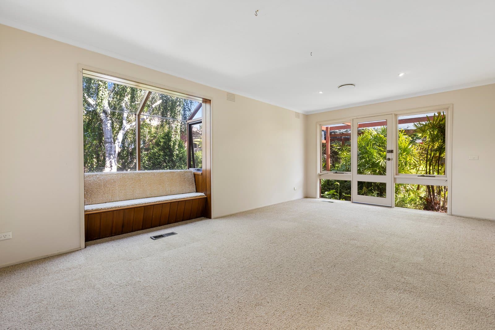 22 St Georges Court, Glen Waverley, Glen Waverley - Thumbnail 4