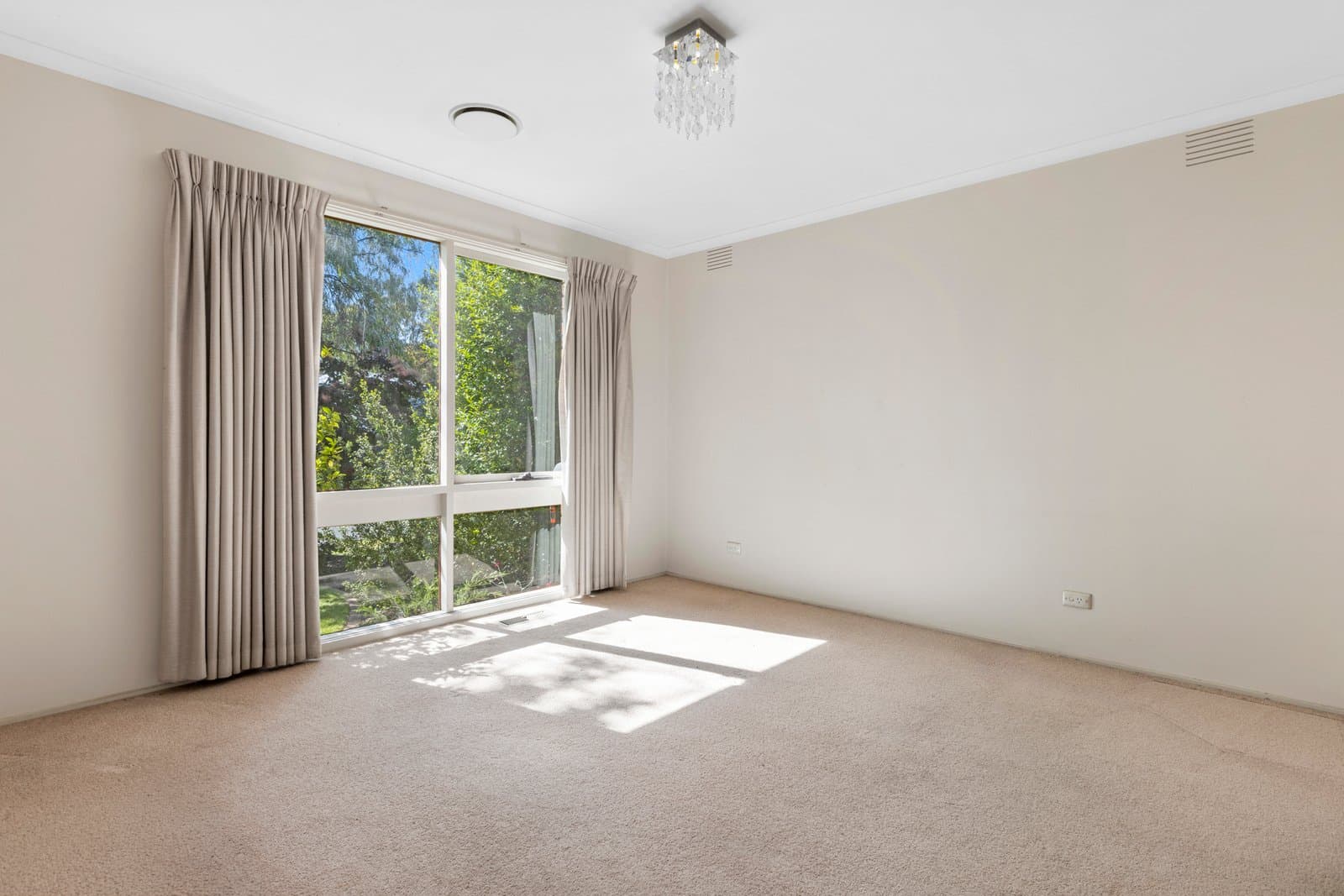 22 St Georges Court, Glen Waverley, Glen Waverley - Thumbnail 5