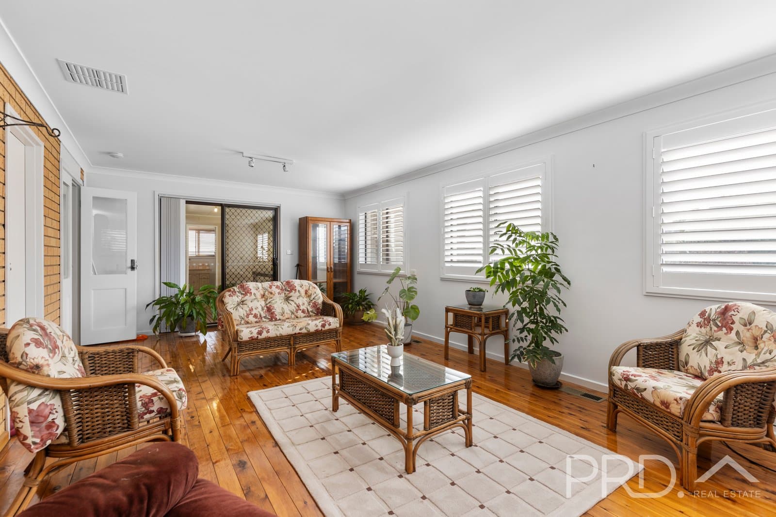 6 Tumut Street, ADELONG NSW 2729, Adelong - Thumbnail 5