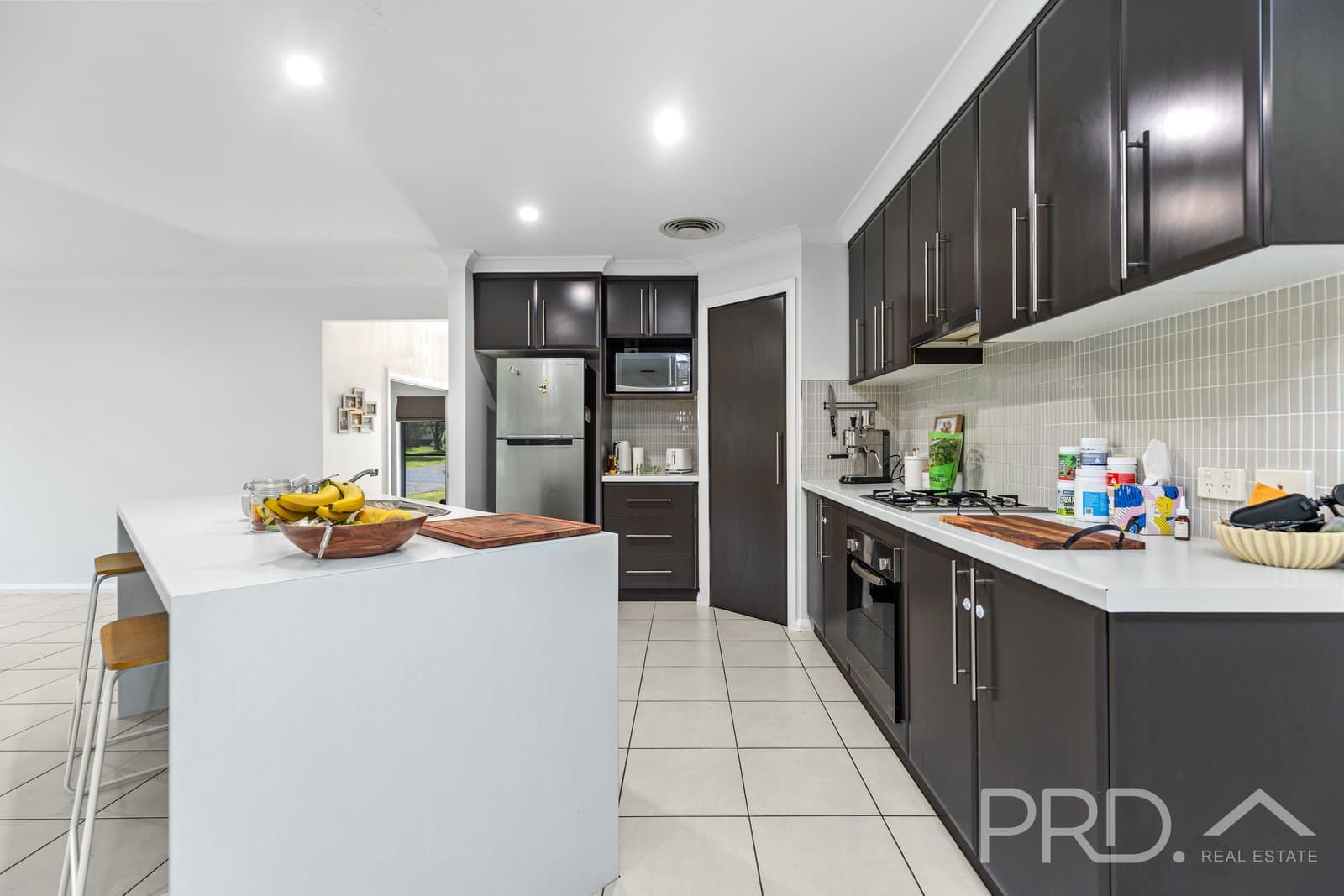 10 Maroo Street, TUMUT NSW 2720, Tumut - Thumbnail 2