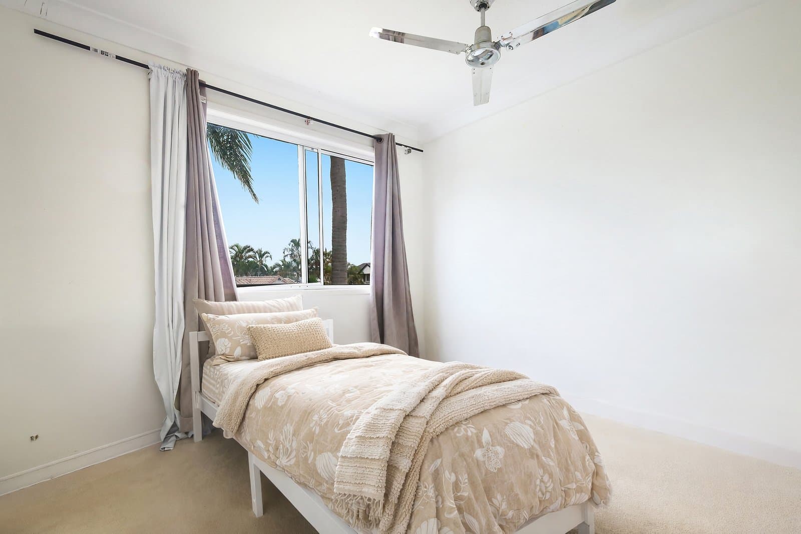 8/2 St Kevins Avenue, BENOWA QLD 4217, Benowa Property Image - Thumbnail 8