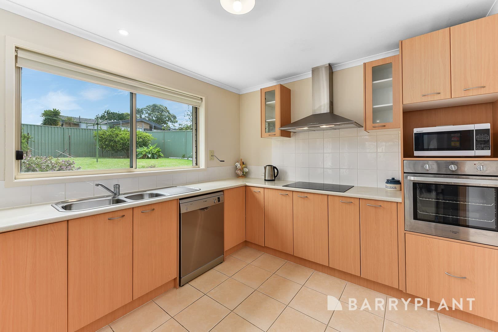 37 Harmsworth Avenue, Wantirna, VIC 3152, Wantirna - Thumbnail 3