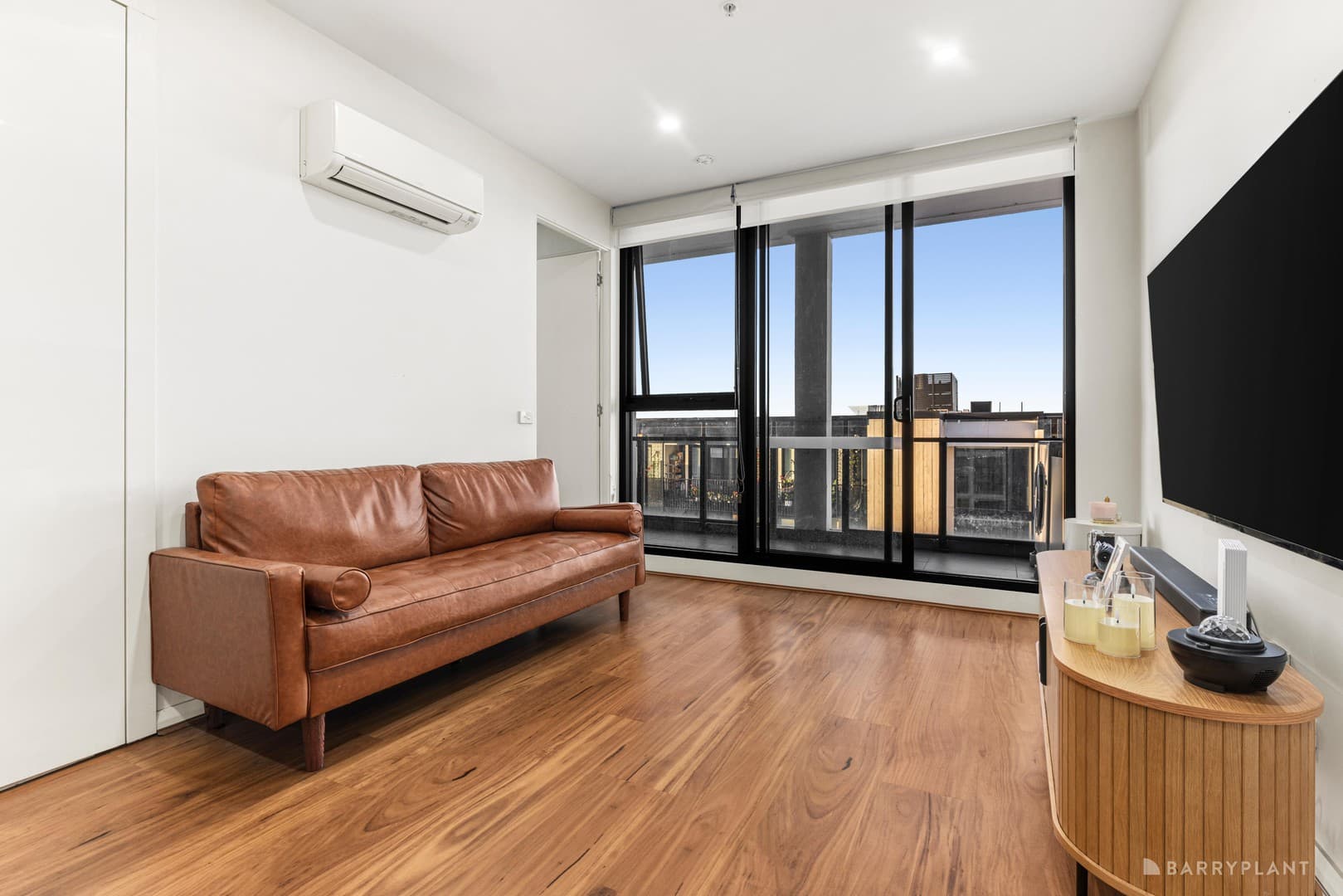 301/3 Red Hill Terrace, Doncaster East, VIC 3109, Doncaster East - Thumbnail 2