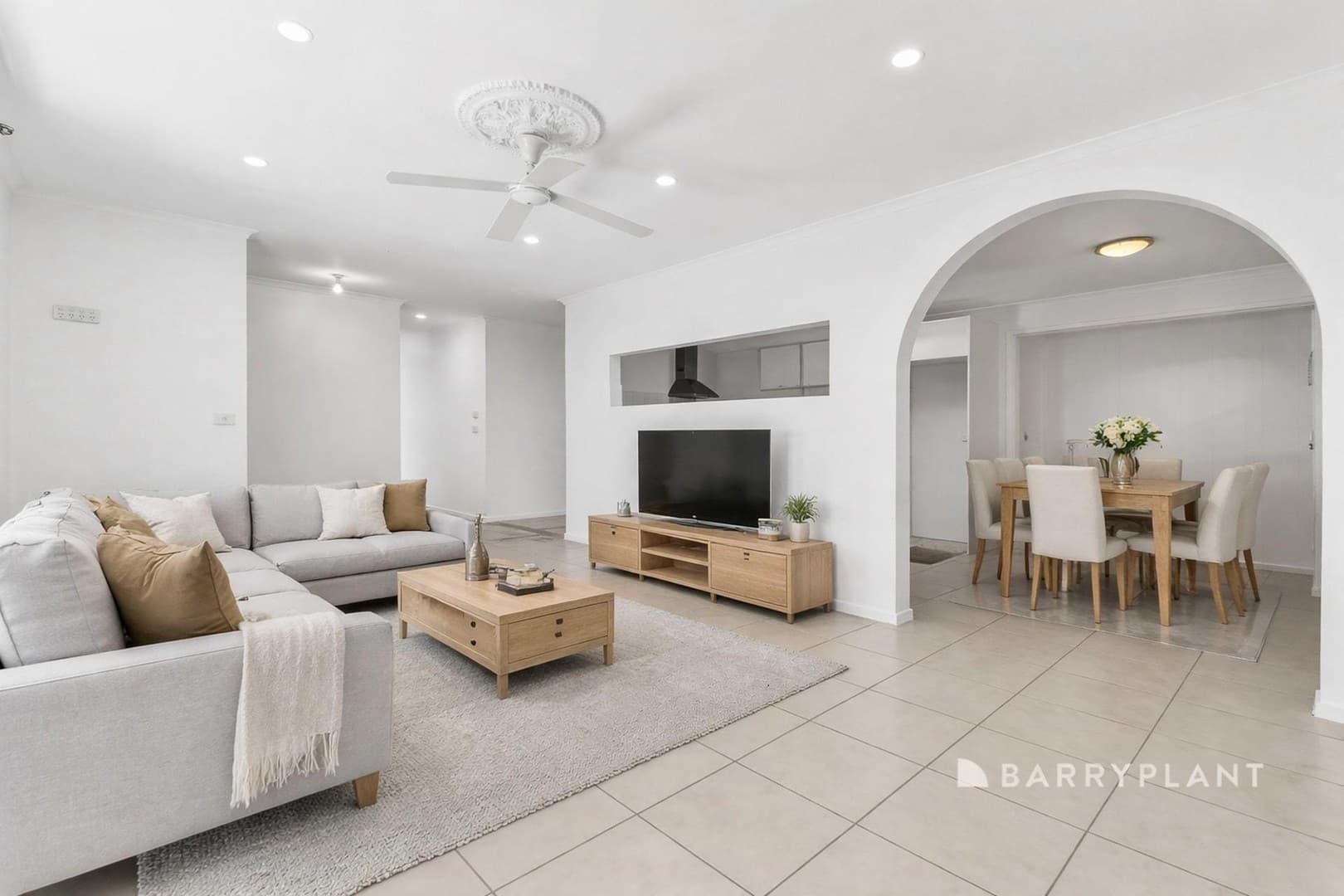137 Duncan Drive, Pakenham, VIC 3810, Pakenham - Thumbnail 2