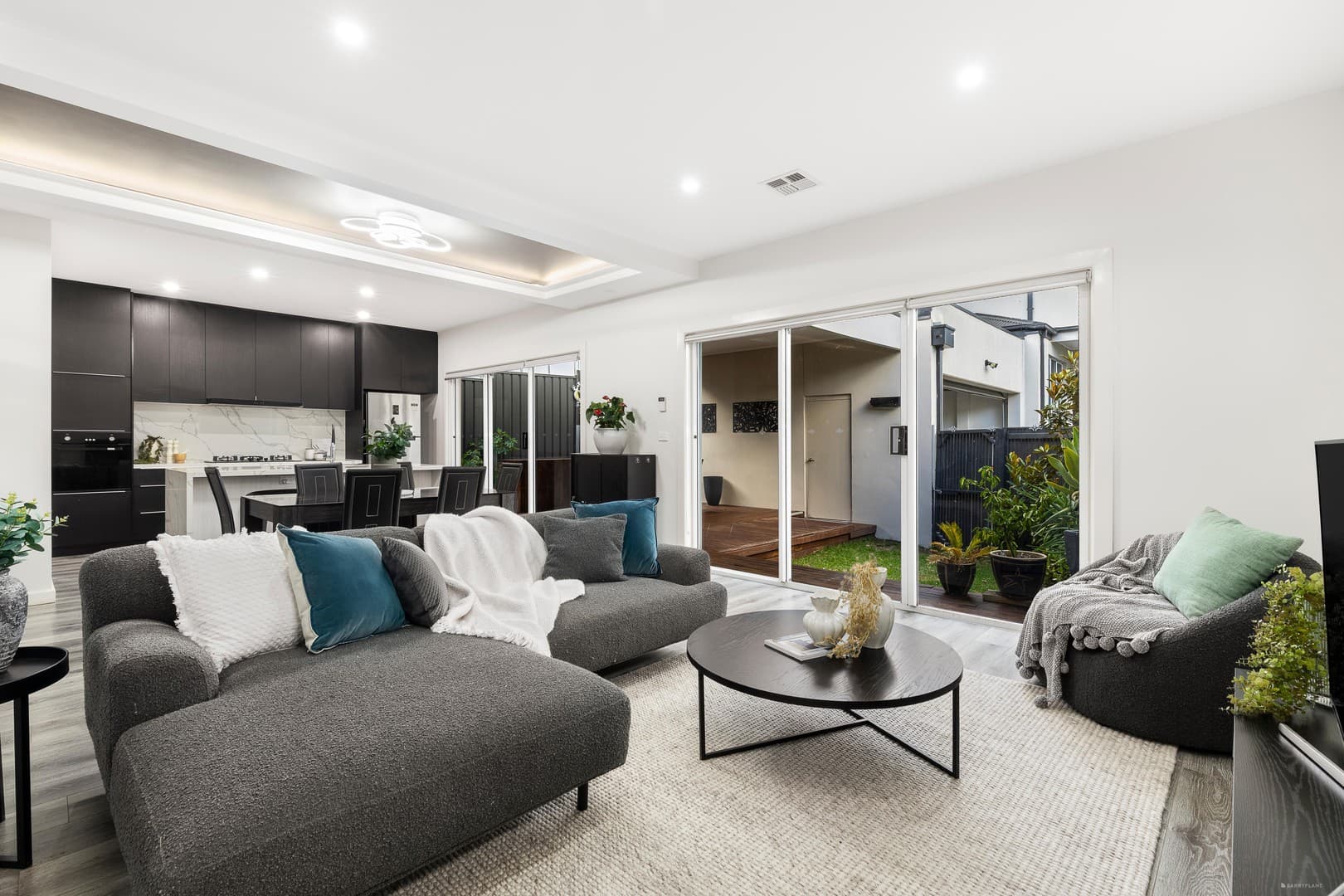 1/31 Denis Street, Mitcham, VIC 3132, Mitcham - Thumbnail 3