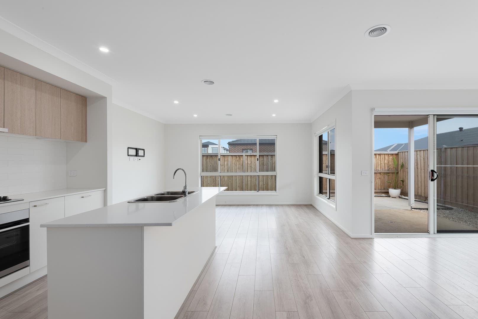 12 Burnie Street, Armstrong Creek, VIC 3217, Armstrong Creek - Thumbnail 5