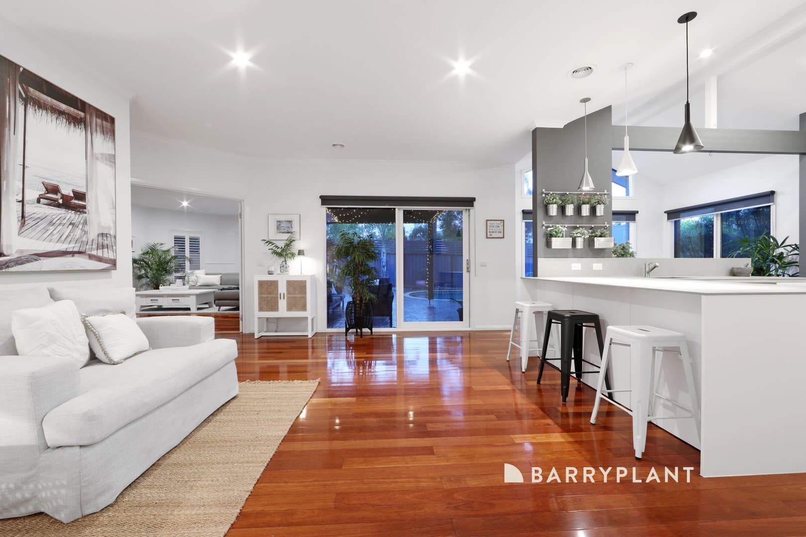 35 Windsor Drive, Lysterfield, VIC 3156, Lysterfield - Thumbnail 2