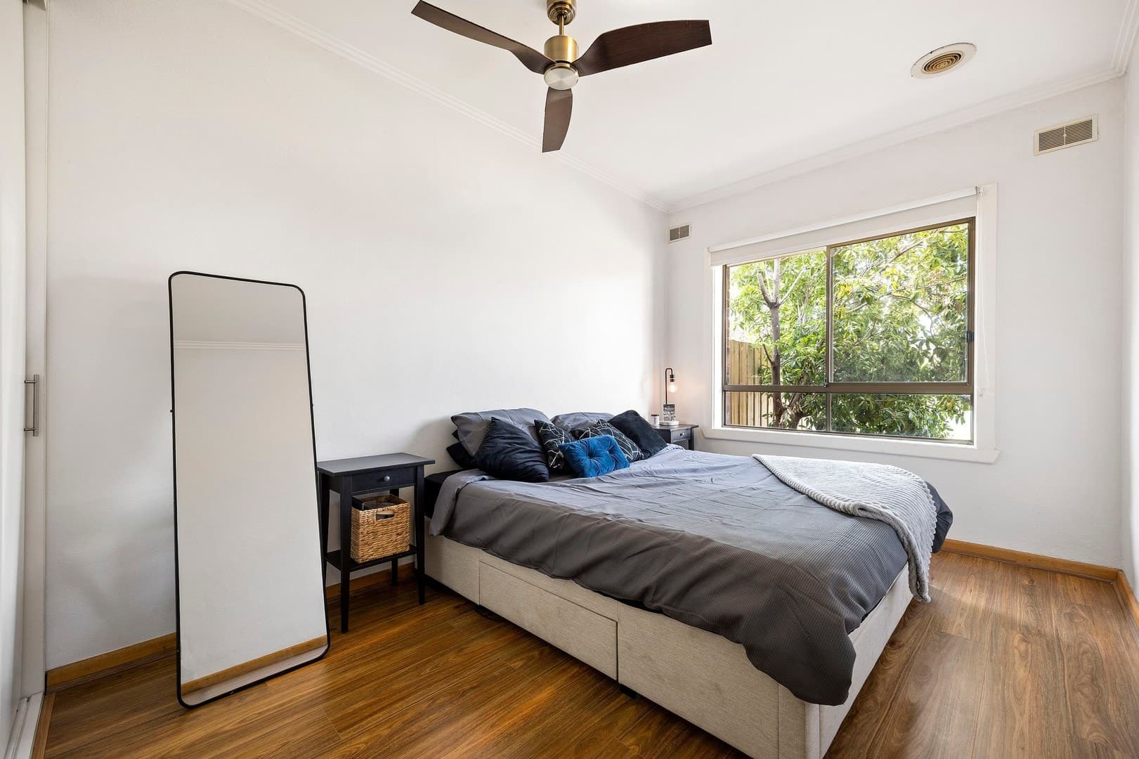 1/6 Ravenhall Street, Braybrook, VIC 3019, Braybrook - Thumbnail 8