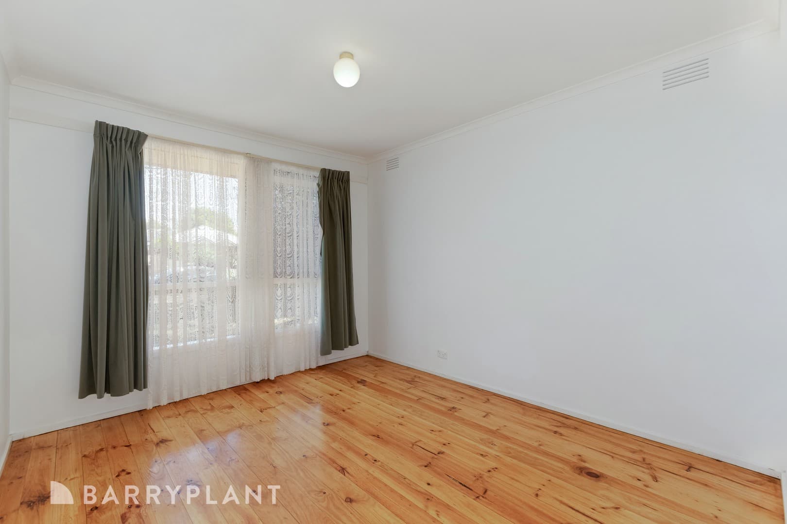 98 Wellington Street, Wallan, VIC 3756, Wallan - Thumbnail 3