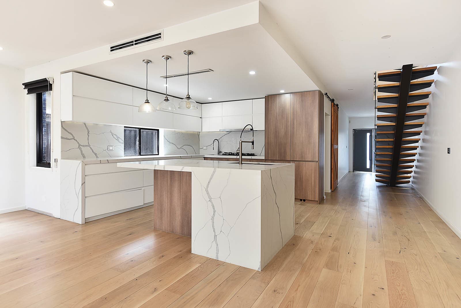 182A Purinuan Road, Reservoir, VIC 3073, Reservoir - Thumbnail 3
