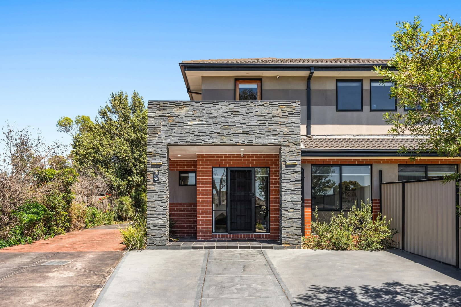 1/33 Carrington Street, Sydenham, VIC 3037, Sydenham - Thumbnail 2