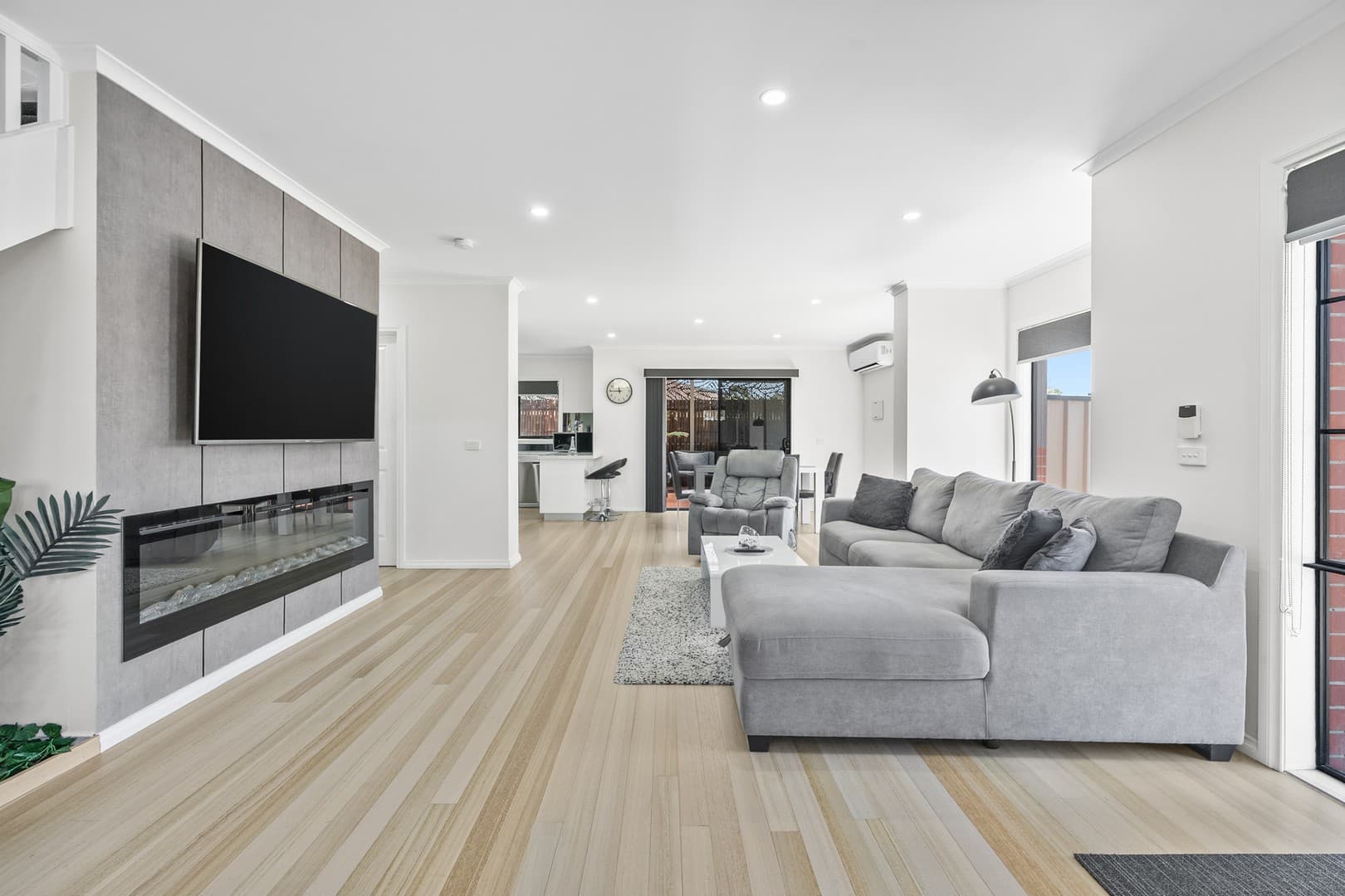 1/33 Carrington Street, Sydenham, VIC 3037, Sydenham - Thumbnail 4