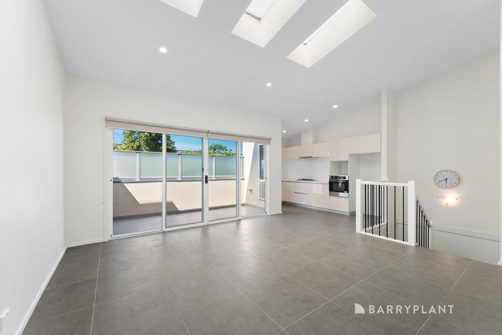 8/9 Stamford Crescent, Rowville, VIC 3178, Rowville - Thumbnail 2