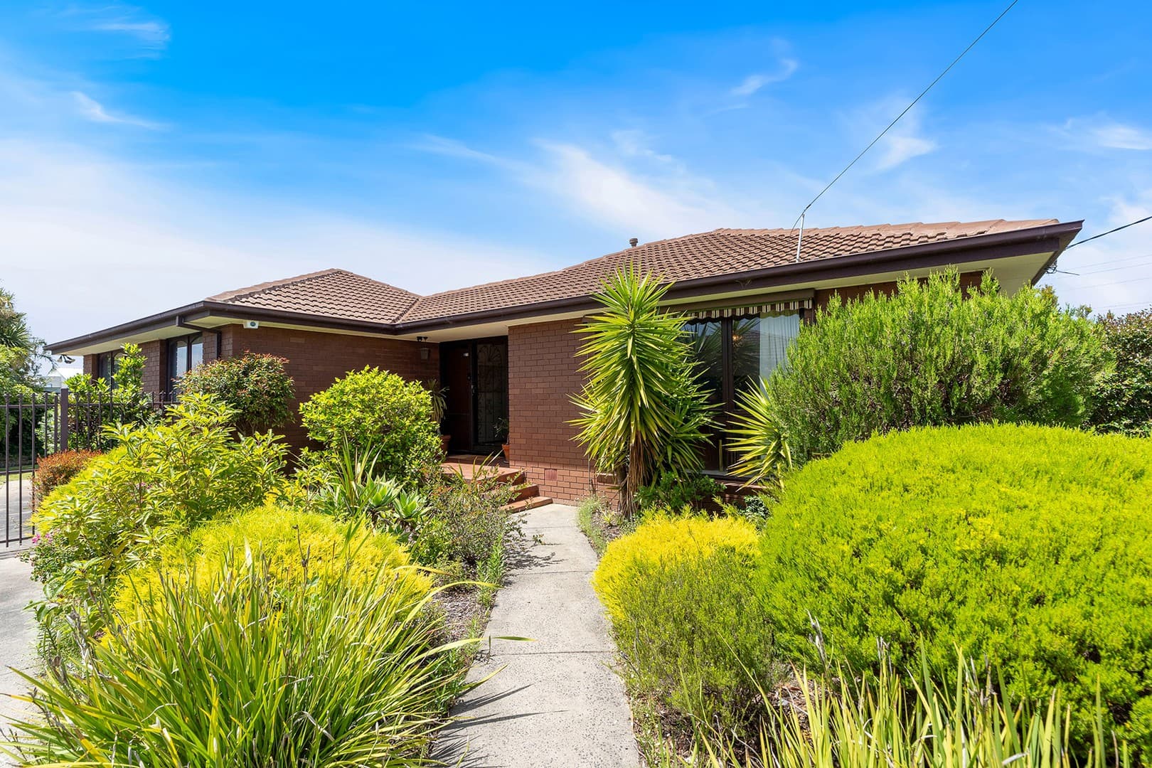 4 Burbank Avenue, Gladstone Park, VIC 3043, Gladstone Park - Thumbnail 2