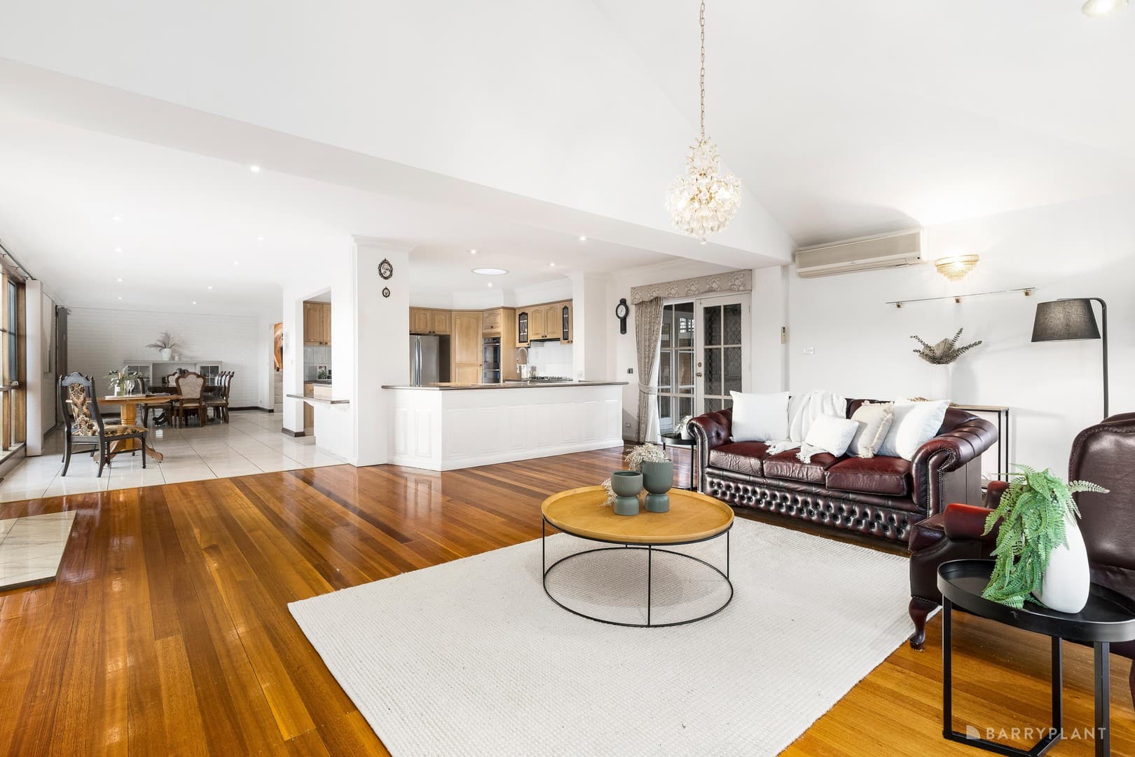 10 Guildford Drive, Doncaster East - Thumbnail 3