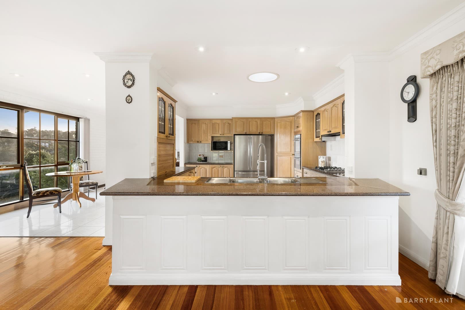 10 Guildford Drive, Doncaster East - Thumbnail 4
