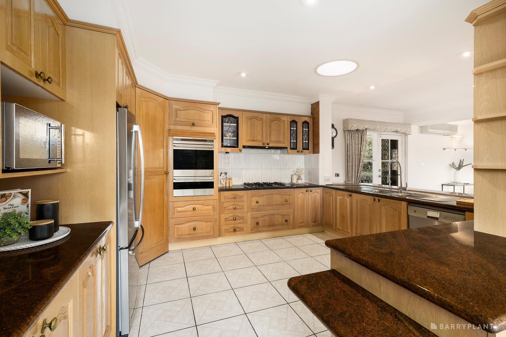 10 Guildford Drive, Doncaster East - Thumbnail 5