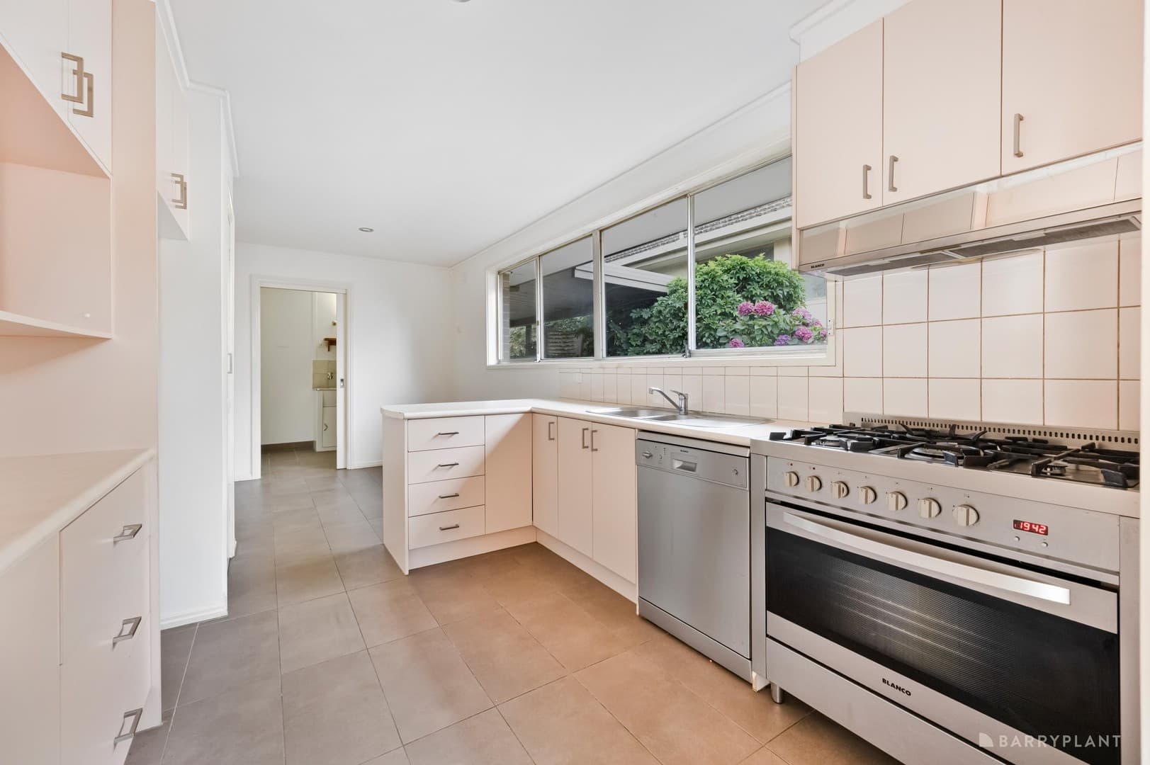 67 Furneaux Grove, Bulleen, VIC 3105, Bulleen - Thumbnail 3