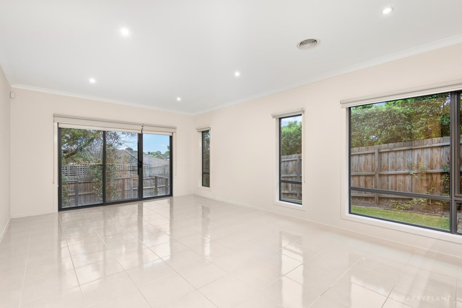 3/8 Ruda Street, Doncaster, VIC 3108, Doncaster - Thumbnail 2