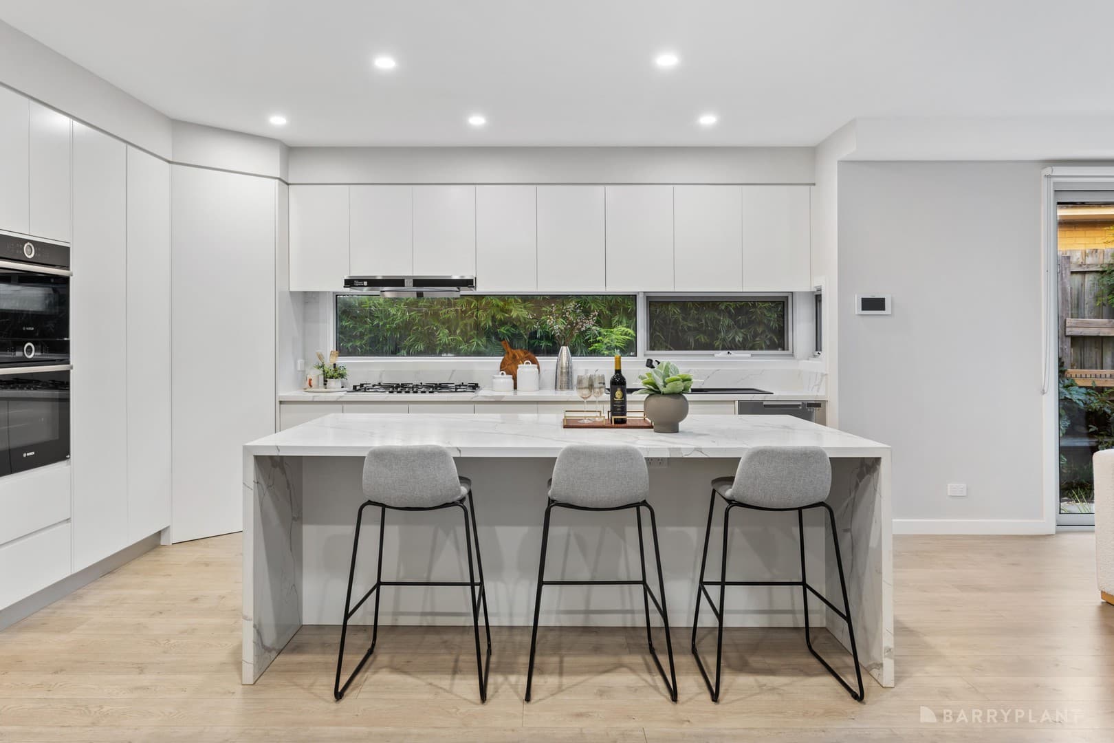 12A Rosamond Crescent, Doncaster East - Thumbnail 4