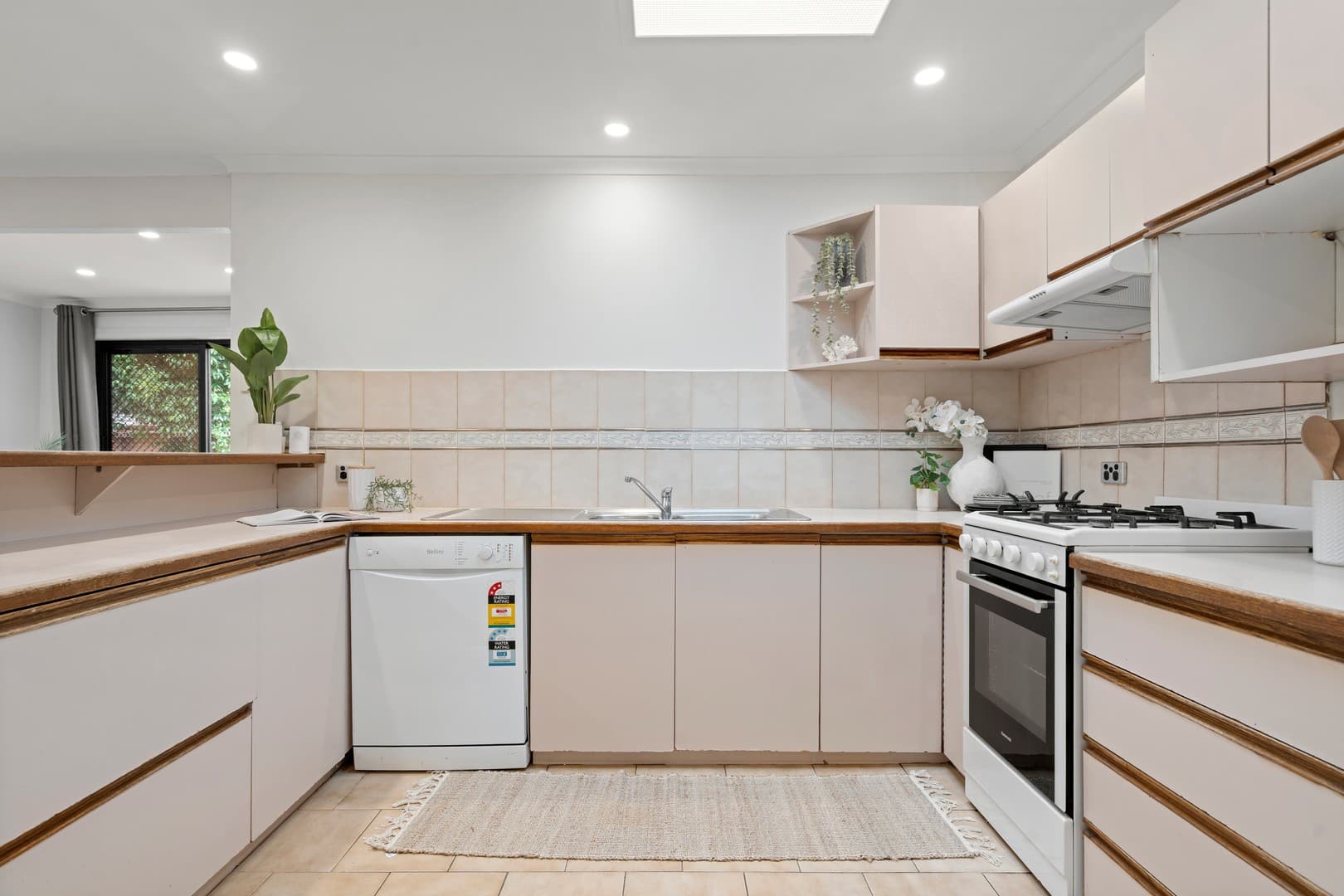 12 Woburn Close, Kealba, VIC 3021, Kealba - Thumbnail 3