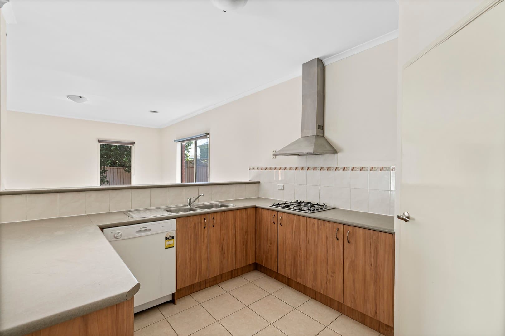 4 Salford Lane, Caroline Springs, VIC 3023, Caroline Springs - Thumbnail 3